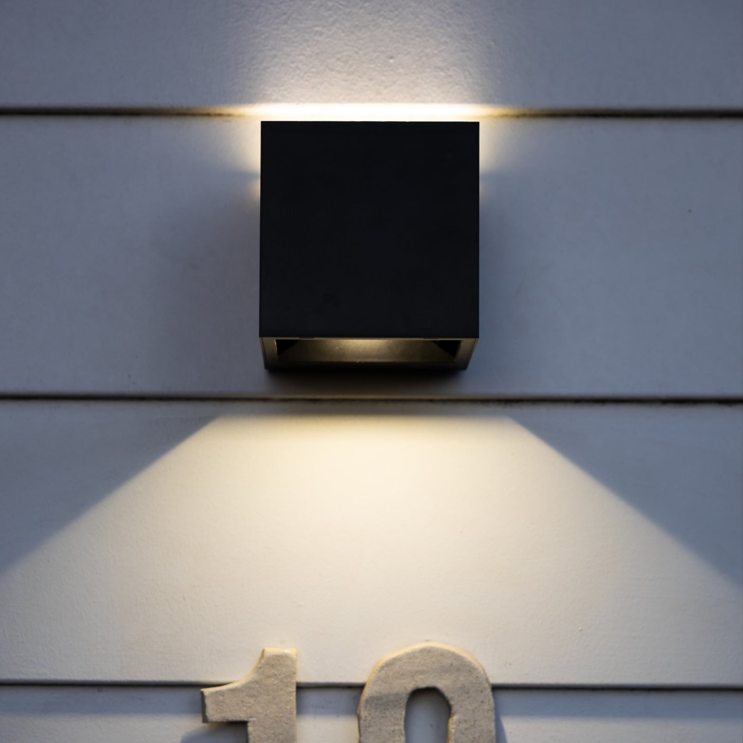 Cube Solar Wall Light | Adjustable | Warm White | NEO