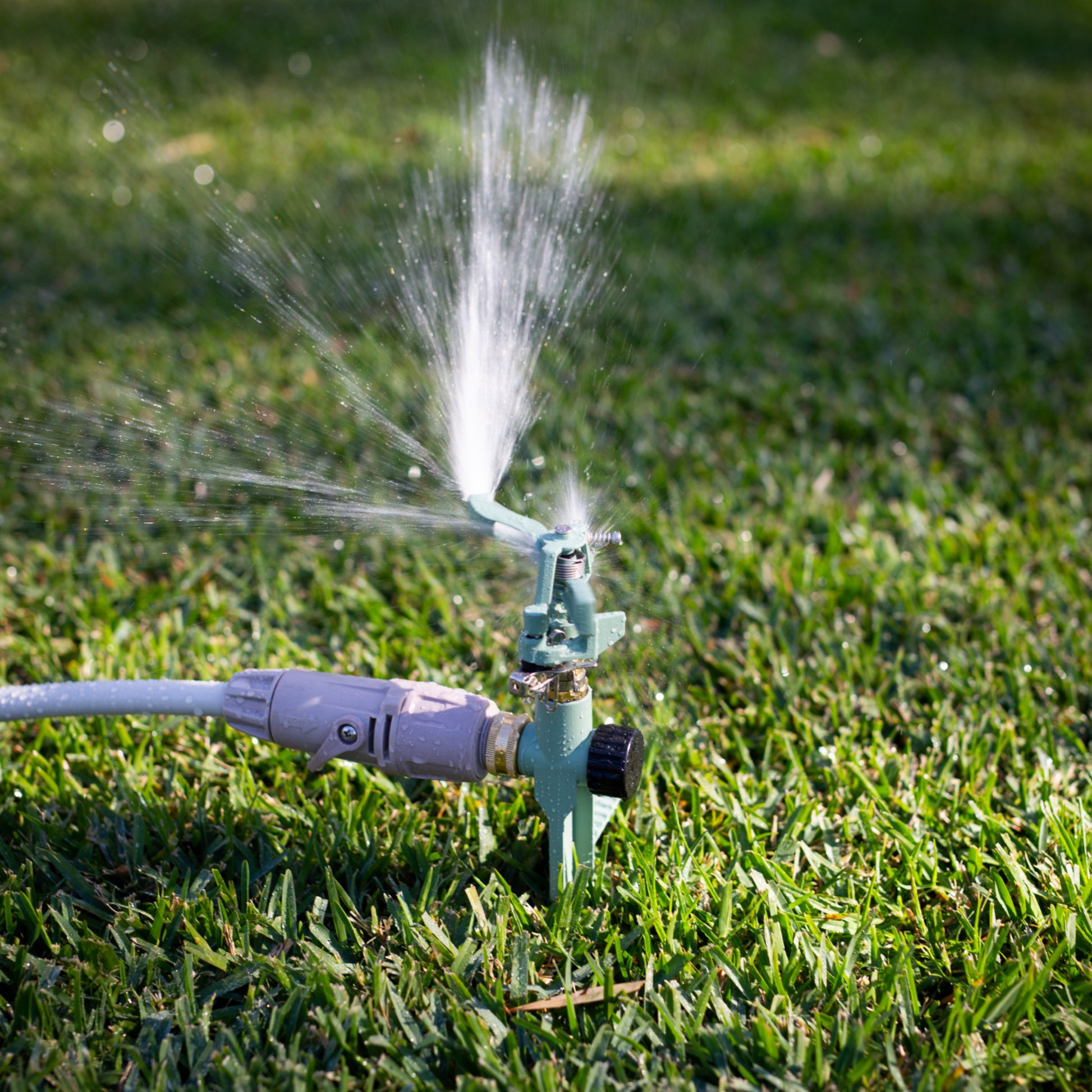 Hose End Watering Spike Impulse Sprinkler JR0739, By the Case- 156 per  Case