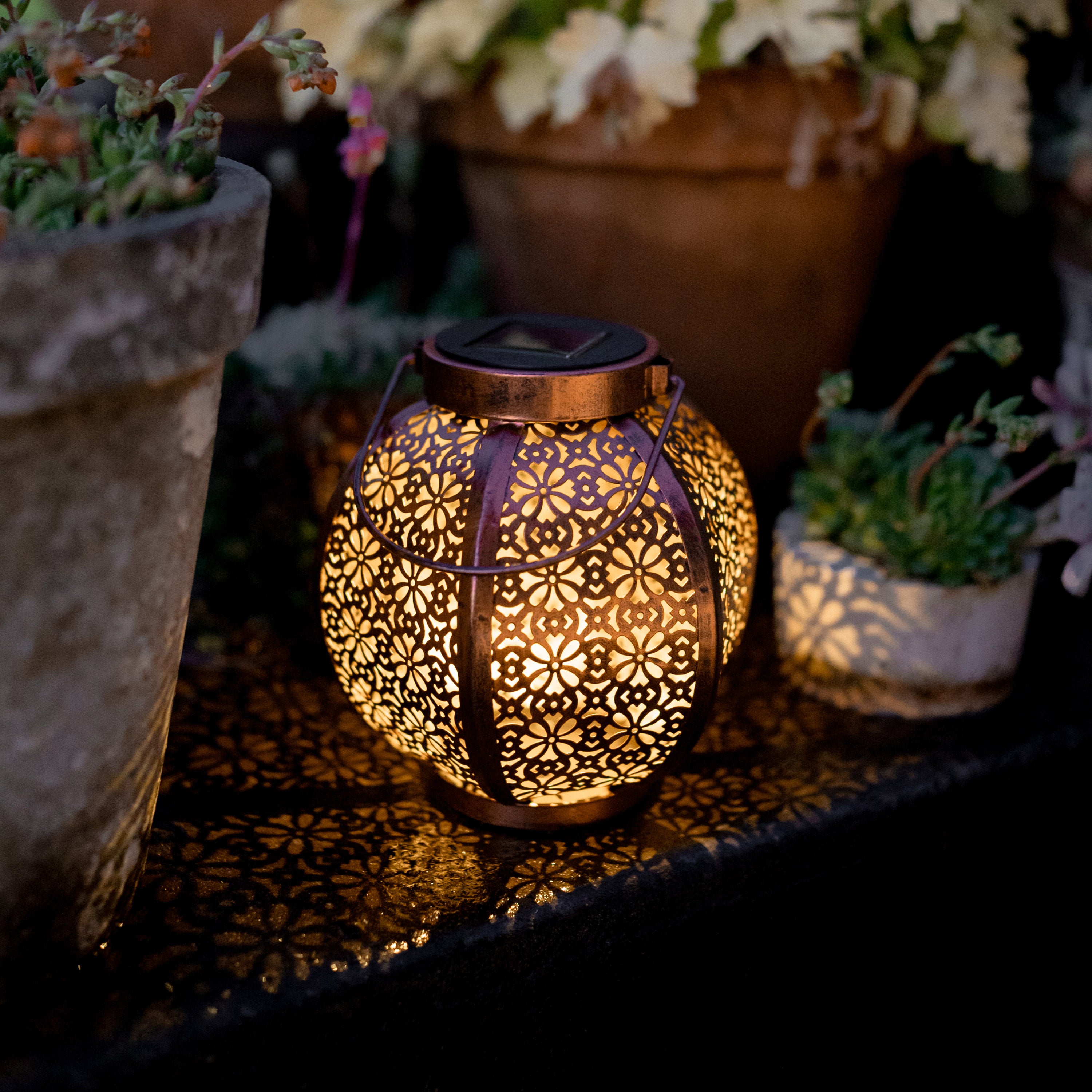 Small lantern store solar lights